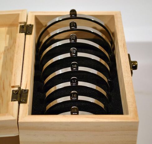 مسارات Deluxe Oval و Sizer Sizer مع أداة قياس حجم المعصم للمجوهرات المحترفين مقياس تحجيم المعصم المعدني in Saudi Arabia