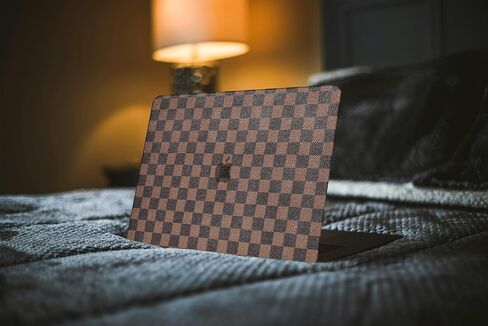 حالة checkered لـ MacBook Pro 13 Inch 2025-2016 M2 M1 A2338 A2289 A2251 A2159 A1989 A1706 A1708 ، شبكة المشي التعريف الفاخرة الشاملة الشبكة البرو in Kuwait