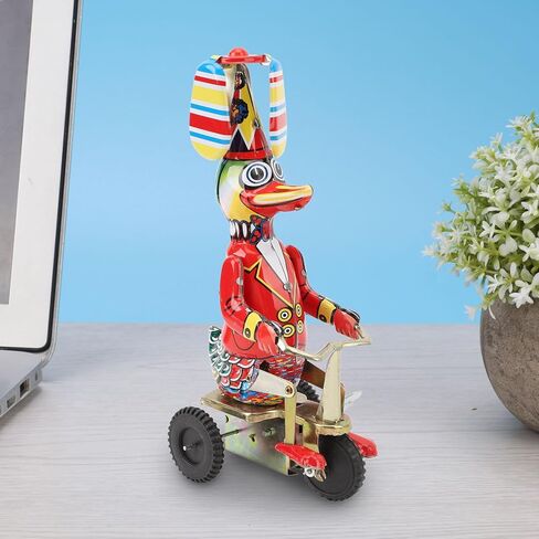 بطة على TIN TOY TOY CLOCKWORK RETRO RONT UP TOY COWN COLLESTER in Kuwait
