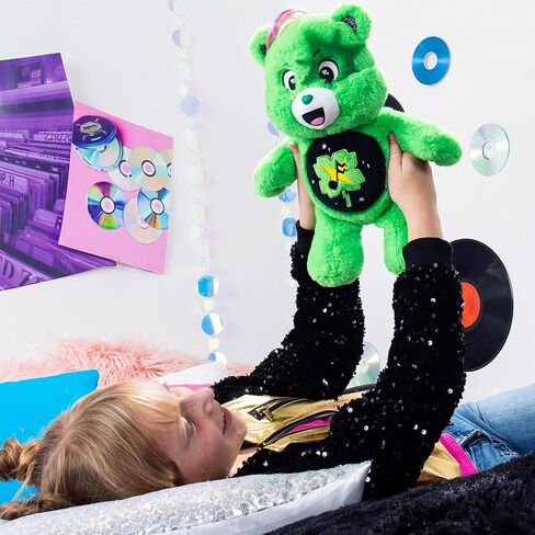 Care Bears - 14 "Rock theme Bear Luck Bear - أقحشة متوسطة الحجم - ألوشي ناعمة ، قابلة للحياة ، حيوان محشو للفتيات والفتيان ، الأعمار 4+ in Saudi Arabia