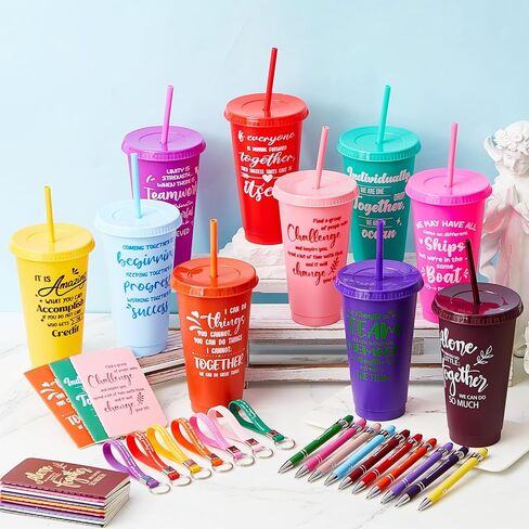 48 PCS فريق تقدير فريق الموظف 24 أوقية أكواب بلاستيكية ملهمة كبيرة مع الغطاء والقش محافظات محفوظات Ballpoins مجموعة مفاتيح مجموعة عيد الشكر هدايا عيد الميلاد (ملونة) in Kuwait