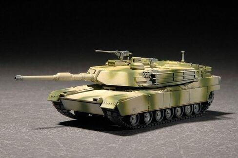 Trumpeter 1/72 M1A2 Abrams Main Battle Tank in Saudi Arabia