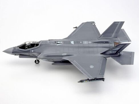 Tamiya Lockheed Martin F-35 A Lightning II Plastic Model Kit ، 1/48 Scale in Kuwait