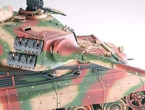 Tamiya 1/35 King Tiger Ardennes Front in Saudi Arabia