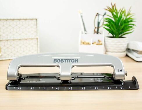 Bostitch ez Squiez ™ Three-Bolle Punch ، سعة 12 ورقة (2100) in Saudi Arabia