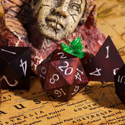 مجموعة زهر الصندل الأحمر D&D Dice ، نرد الخشب الطبيعي متعدد السطوح مع صندوق قصدير معدني لألعاب لعب الأدوار ولعبة الطاولة in Kuwait