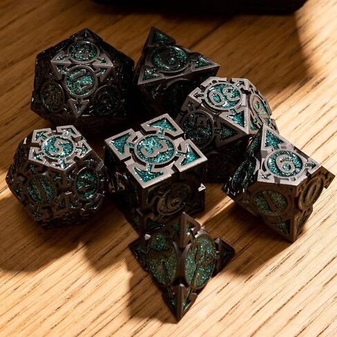 مجموعة DND Metallic DND مع صندوق هدايا ، جمجمة القوطي المصممة للمشغل DM و D&D ، نرد متعدد السطوح ثقيلة مثالية للأبراج المحصنة وألعاب RPG Dragons (البرونز) in Kuwait