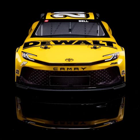 LOSI 1/12 NASCAR RC RACE CARCHERCHER BELL® NO. 20® 2025 DEWALT TOYOTA CAMRY XSE 2S AWD RTR تم تجاهلها على الطريق وشاحن شاحن صفراء LOS1122520 in Kuwait