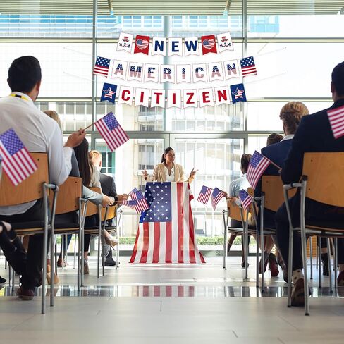 TAOBARY NEW US Courtenship Decorities New Petcesship تهانينا لافتة لافتة تهنئة على أن تصبح لافتة مواطن أمريكي لحفلات القسم الوطنية in Saudi Arabia