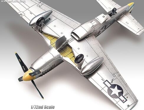 Academy P-51C Mustang WWII Fighter-1/72 SCALE Model Model Kit مع علامات USAAF/CAF ، قمرة القيادة والجرس التفصيلية in Saudi Arabia