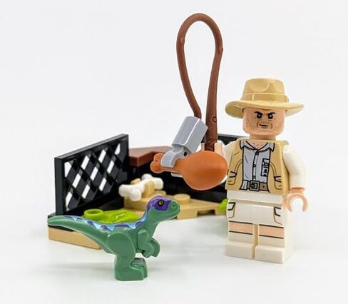 Lego Jurassic World: Robert Muldoon Minifigure مع تدريب Raptor in Saudi Arabia
