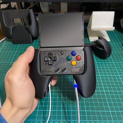 Miyoo Mini Plus Game Consoles Grip (Starry Black) in Kuwait