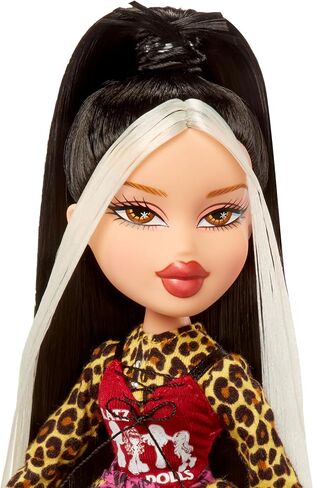 دمية Bratz Stylin 'Jade Fashion مع تي شيرت قابلة للتخصيص لك وإكسسوارات in Kuwait