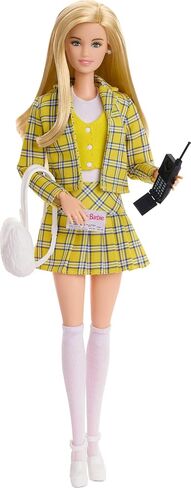 دمية Barbie Signature و Clueless Cher قابلة للتحصيل في بدلة منقوشة صفراء مع حقيبة ظهر والهاتف الخلوي وملحقات تصريح المتعلم in Saudi Arabia