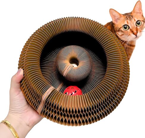 Kitty Kurlz - Kitty Kurlz Magnetic Toy و Scratcher Cardboard Scratcher - مسار كرة قابلة للطي مع Bell - حلقة صديقة للبيئة متينة للعب ، مطاردة ومخدش in Kuwait