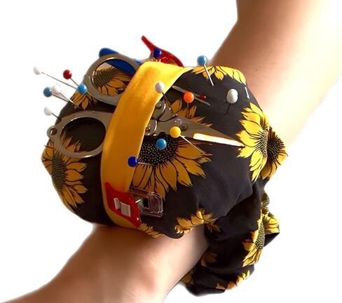 Handmade Sunflower Wrist Pin Cushion – Elastic Band Sewing Pincushion for Quilting, Embroidery, and Craft Projects – Hands-Free Needle Organizer – Seamstress & Quilter Essential in Saudi Arabia