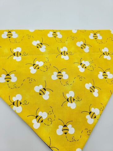 Honey Bee's Over the Collar Dog Bandana That Slips onto Their Existing Collar Size Small in Saudi Arabia