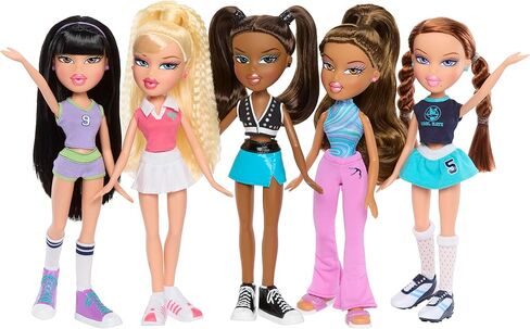 Bratz Plays Sportz Cloe Fashion Doll مع الملحقات ، التنس in Kuwait