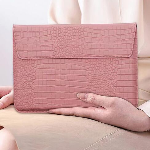 Crocodile Grain Pu Leather Right Rilap Bag Bage Captop Capatible متوافق مع 13/13.6 بوصة Macbook Air/Pro 2025-2016 M4 M3 M2 M1 A3240 A3113 A2681 A2337 A2179 A1932 ، العلامة التجارية الأخرى من 13 إلى 13.3 بوصة ، Pink ، Pink. in Kuwait