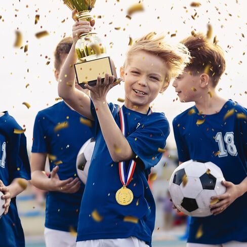 24 قطعة من ميداليات جوائز البلاستيك الذهبية للأطفال من كايدو، 1.38 بوصة in Kuwait