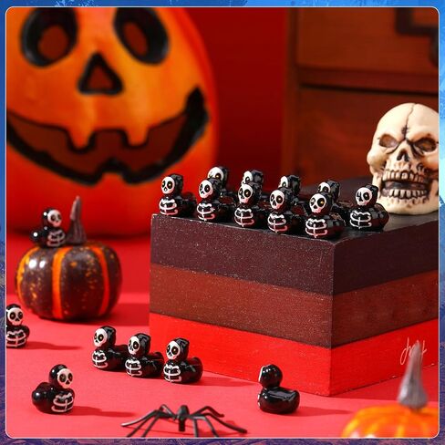 24 PCS Halloween Mini Resin Ducks ، Miniature Halloween Duck Tore in Kuwait