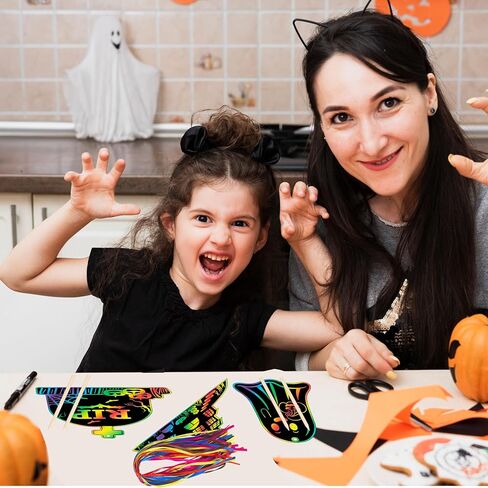 Gomanche 48 قطع Halloween خدش الفنون الحرف اليدوية للأطفال ، DIY قوس قزح سحر ورقة ، الخفافيش اليقطين المسكون الفنون الحلي وحراني للحفلات لصالح الحفلات ، الديكور العطلات in Kuwait