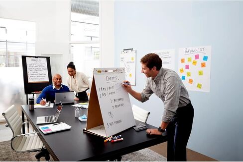 Post-it Super Sticky Portable Tabletop Easel Pad w/ Dry Erase Panel, Great for Virtual Teachers and Students, 20x23 Inches, 20 Sheets/Pad, 1 Pad, Built-in Stand (563DE) in Saudi Arabia