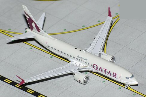 GeminiJets GJQTR2210 Qatar Airways Boeing 737 MAX 8 A7-BSC; Scale 1:400 in Saudi Arabia