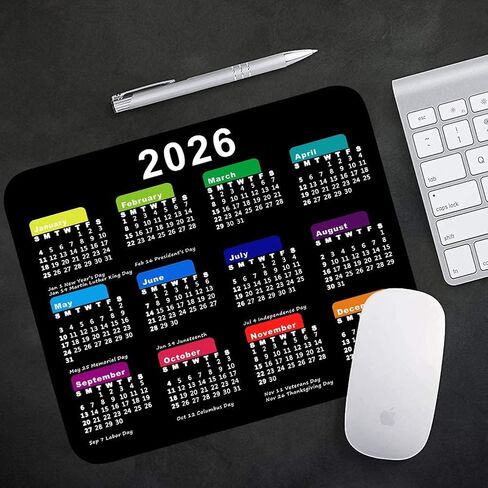 2026 تقويم مع وسادة الماوس العطل ، مستطيل الألعاب Mousepad للكمبيوتر المحمول حصيرة مكتب المطاط غير القابل للانزلاق ، لطيف للاطلاع على مكاتب العام الجديد (9.5 × 7.9 بوصة) - اللون الأسود in Kuwait