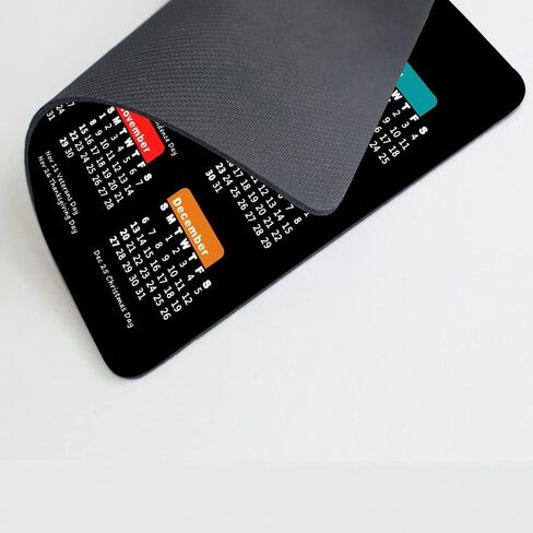 2026 تقويم مع وسادة الماوس العطل ، مستطيل الألعاب Mousepad للكمبيوتر المحمول حصيرة مكتب المطاط غير القابل للانزلاق ، لطيف للاطلاع على مكاتب العام الجديد (9.5 × 7.9 بوصة) - اللون الأسود in Kuwait