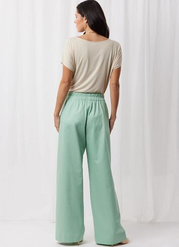 Simplicity SS3105A Misses' Pull-on Shorts and Pants Sewing Pattern Packet, Design Code S3105, Sizes XS-S-M-L-XL-XXL in Saudi Arabia