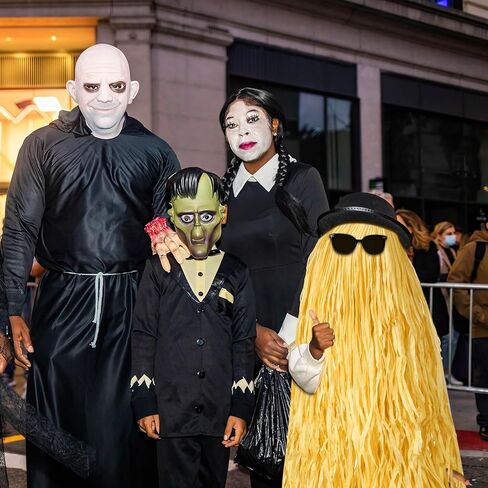 3 Pcs Halloween Black Bowler Derby Hat raffia Hula Skirt Polarized Sunglasses Set Bowler Hat for Men Women Hawaiian Hula Skirt Trendy Sunglasses for Costume Party in Kuwait