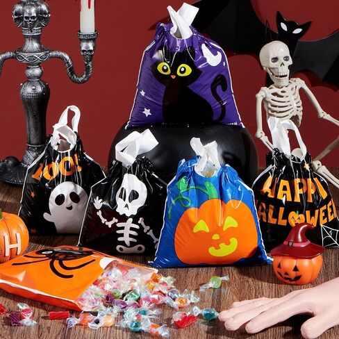 Joyin 96 PCS Halloween Armetring Candy Calcs ، Trick Trick أو Treat Goodie Bags بشكل كبير ، 6 تصميمات هدايا هالوين بلاستيكية للأطفال خدعة أو علاج ، فتيات الفتيات يفضل الإمداد in Saudi Arabia
