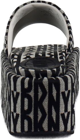 DKNY صندل سهل الارتداء للنساء من ايفري داي فيرا in Kuwait