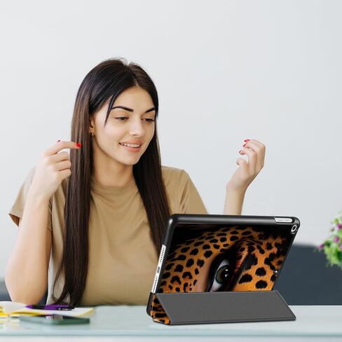 متوافق مع حافظة iPad 9th /8th /7th Generation (2021/2020/2019) iPad 10.2 بوصة مع حامل أقلام وحافظة خلفية ناعمة من مادة TPU، غطاء للنوم/الاستيقاظ التلقائي، للفتيات والنساء - الفهد الأبيض الفهد in Saudi Arabia