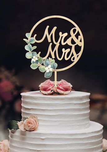 MR & MRS Cake Topper - زواج أعمدة الزفاف العليا في الخشب ديكورات الزفاف الريفية ، وعروس وعريس القبعات العليا لافتة المشاركة in Saudi Arabia