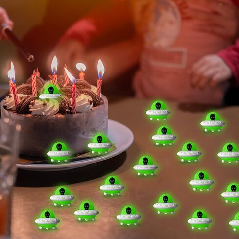 30 PCS توهج في التماثيل الغريبة المظلمة Mini Mini Halloween Tiny Spaceship التماثيل الغريبة للاختباء والبحث in Saudi Arabia