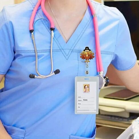 بكرات مقطع الشوارع اليقطين والتماسيح - حامل شارة لطيف قابل للسحب للممرضة والطبيب ومعرف العمال في المستشفى in Saudi Arabia