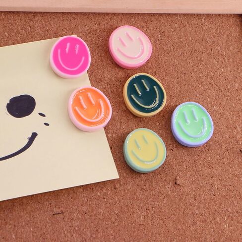 24 Smiley Face Devinative Push Pins ، Pulletin Board Post Pins ، Thumbtacks لألواح الفلين أو منظمة المكاتب أو الديكور المنزلي in Saudi Arabia