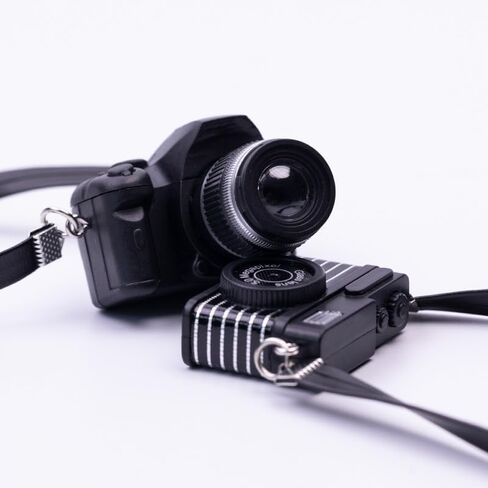 1pc Black 1: 4 Scale Mini Camera Prop Ornament Model Camera Camera ، Proper Camera Prop ، Miniature Camera ، Prop Camera ، Miniature Digital Camera Mini Decoration Accessories ， Dollhouse Accessories (WFA1141) in Saudi Arabia