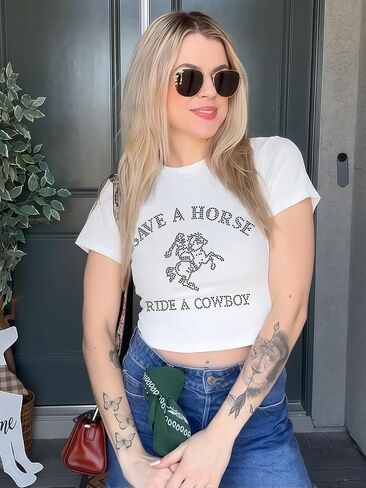 Cropped Cowgirl Outfits for Women Sparkly Western Country Concert Graphic Tee Rodeo Crop Top in Saudi Arabia