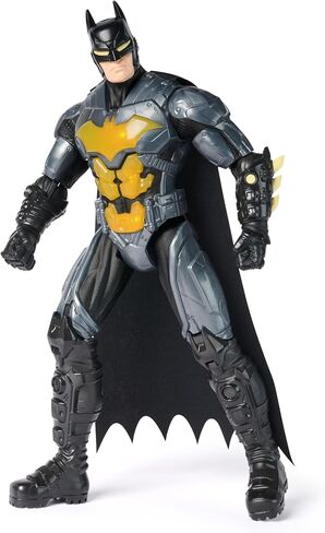 DC Comics ، Batman Night Flare 12 "Fight Up Action Figure مع 24 صوتًا وعبارات ، ألعاب Super Hero Kids للبنين والبنات الذين تتراوح أعمارهم بين 4 وما فوق ، شملت البطاريات in Saudi Arabia