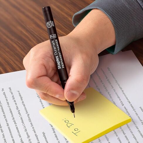 Staples Duramark علامة دائمة ، نصيحة فاخرة فائقة ، أسود ، عشرات (ST62927) in Saudi Arabia