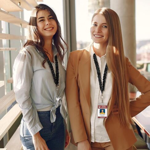 Scrunchie Lanyard Teacher مع بطاقة حامل الهوية ، Scrunchie Lanyard Stepressy للسيدات ، حبلات لطيفة من شارات الهوية ، مفاتيح ، محافظ ، حامل في سلسلة المفاتيح القابلة للسحب ، هدايا المعلمين (أسود) in Kuwait