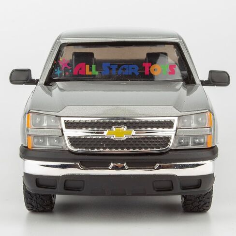 2006 Silverado 1500 Extended Cab Pickup Truck 1/25 Diecast Model Car Motor Max 79393 Grey in Saudi Arabia