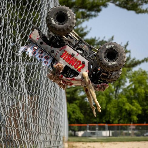 LOSI 1/18 MINI LMT ZOMBIE 2S 4X4 RTR BRINTHER MONSTER TRACK BUTTION in Saudi Arabia