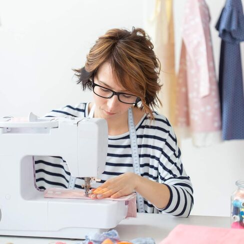 شريط ساتان متحيز من المصممين - متوفر بعدة ألوان - انحياز ربط ساتان مزدوج الطي للخياطة - مثالي للتشطيبات المكررة وكذلك لتغطية طبقاتك. (بنسبة 5.46 ياردة، أسود) in Kuwait