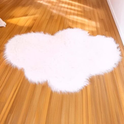 Miniature Dollhouse Cloud Rug (1:12 مقياس) | سجادة فرو بيضاء ناعمة لديكور حضانة دمية | منمنمات Dollhouse in Saudi Arabia