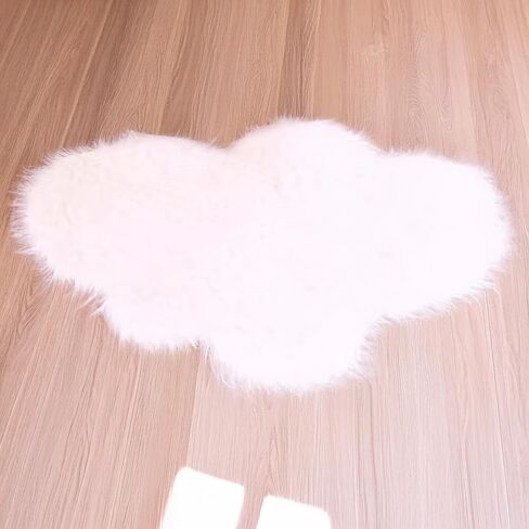 Miniature Dollhouse Cloud Rug (1:12 مقياس) | سجادة فرو بيضاء ناعمة لديكور حضانة دمية | منمنمات Dollhouse in Saudi Arabia