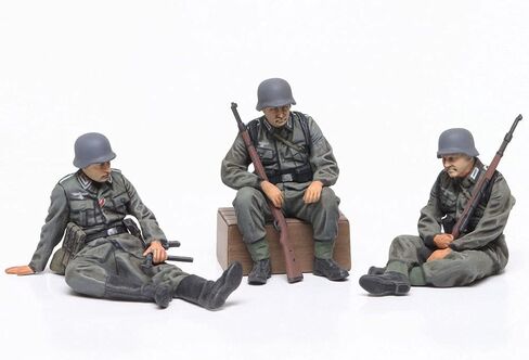 Tamiya 1/48 WWII WEHRMACHT SETANTRY SET TAM32602 العسكرية الأخرى in Saudi Arabia